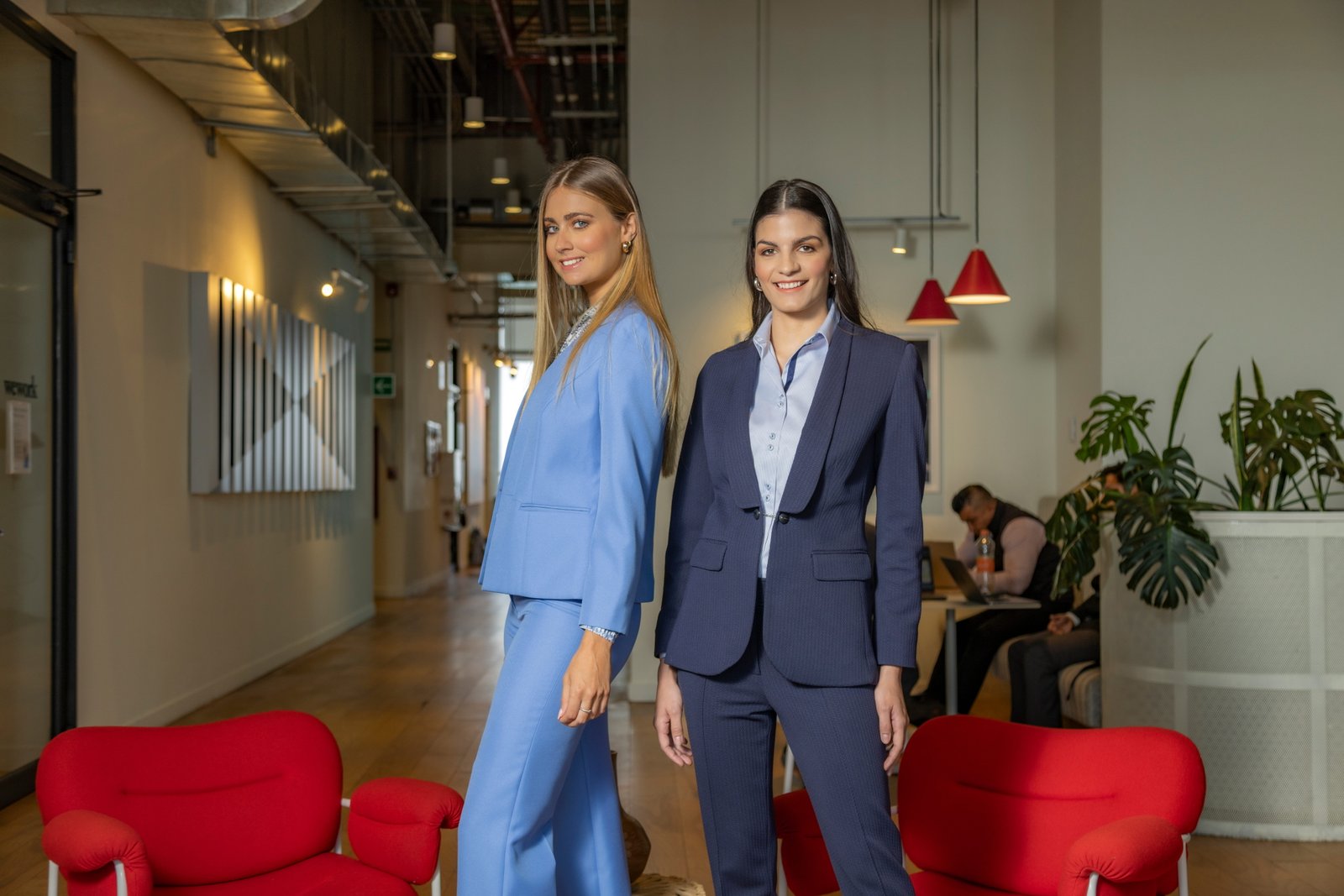 Trajes sastres para dama modernos